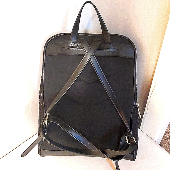 ⭐️MICHAEL KORS TOBY MEDIUM BLACK SUEDE LEATHER BACKPACK - Picture 2 of 15